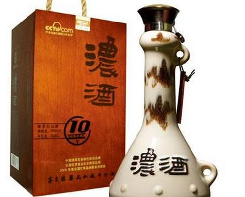 金兆福白酒 產(chǎn)品視覺與店鋪空間的雙重美學(xué)